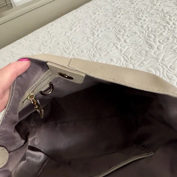 POM POM LONDON: Lambeth Bag Maple Pebble Grain Stone 🌸 - Picture 3 of 8